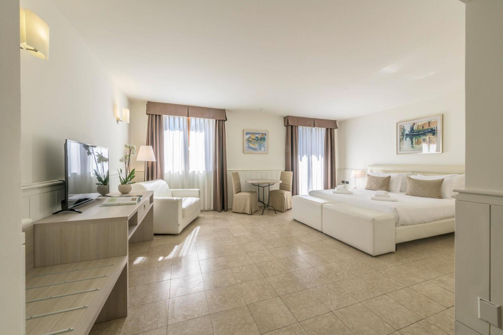 Hotel Golf Inn Lignano Sabbiadoro Eksteriør bilde