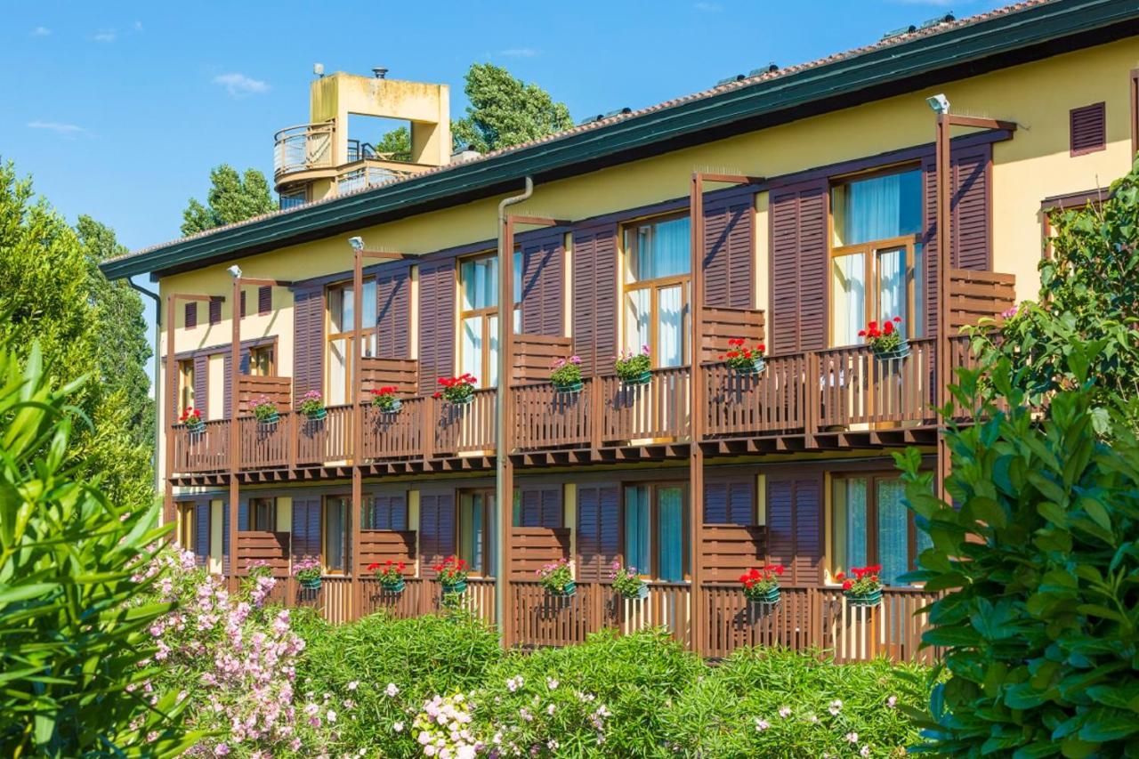 Hotel Golf Inn Lignano Sabbiadoro Eksteriør bilde